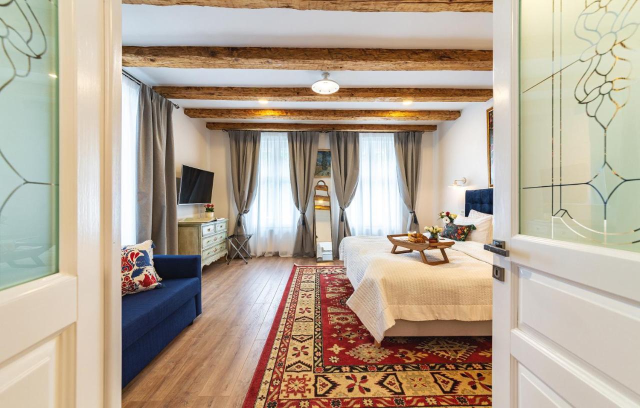 Nikolas Haus Брашов Экстерьер фото
